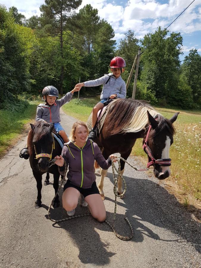 Gite Equestre Domaine Des Crins - Monpazier Capdrot Buitenkant foto