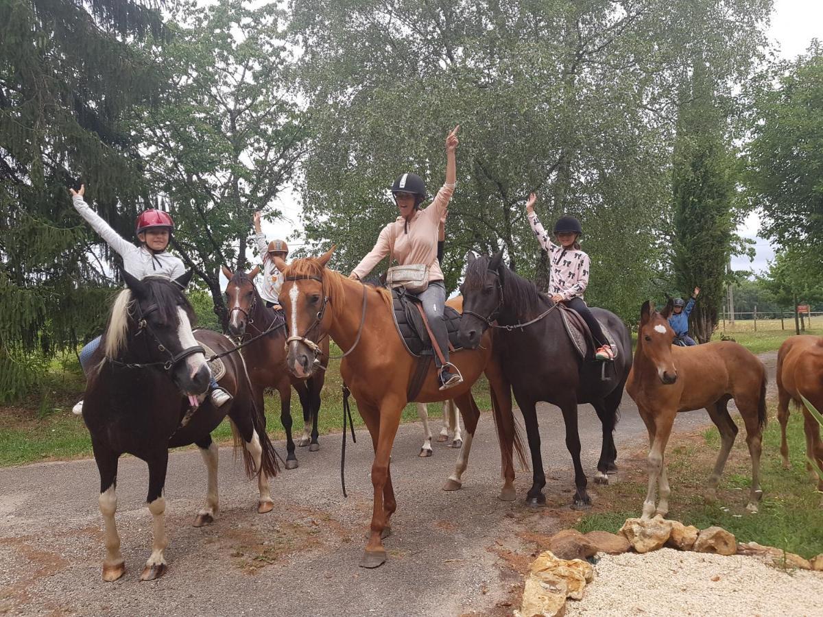 Gite Equestre Domaine Des Crins - Monpazier Capdrot Buitenkant foto